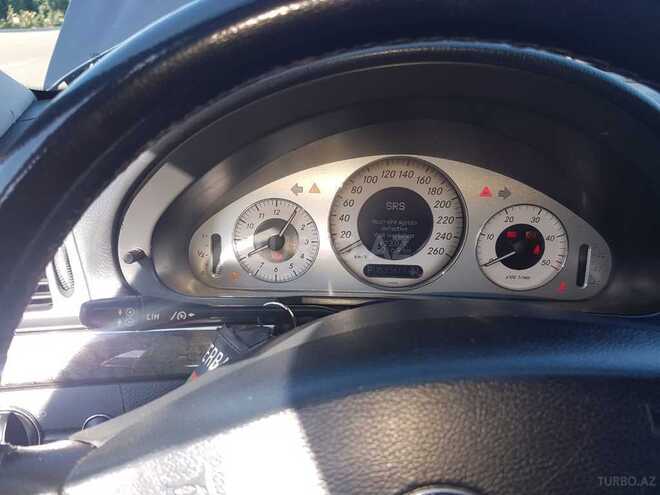 Mercedes E 220 2002, 236,000 km - 2.2 l - Gəncə