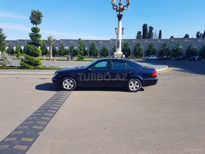 Mercedes E 220 2002, 236,000 km - 2.2 l - Gəncə