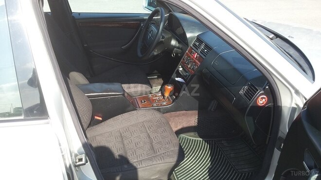 Mercedes C 240 1999, 223,000 km - 2.4 l - Sumqayıt