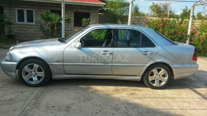 Mercedes C 240 2000, 168,000 km - 2.4 l - Sabirabad