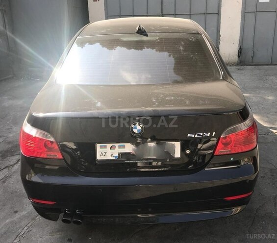 BMW 523 2006, 81,000 km - 3.0 l - Bakı