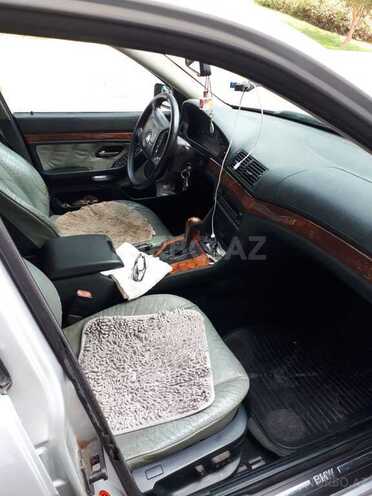 BMW 528 1999, 391,000 km - 2.8 l - Bakı