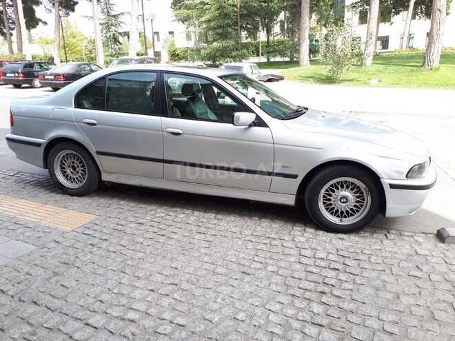 BMW 528 1999, 391,000 km - 2.8 l - Bakı