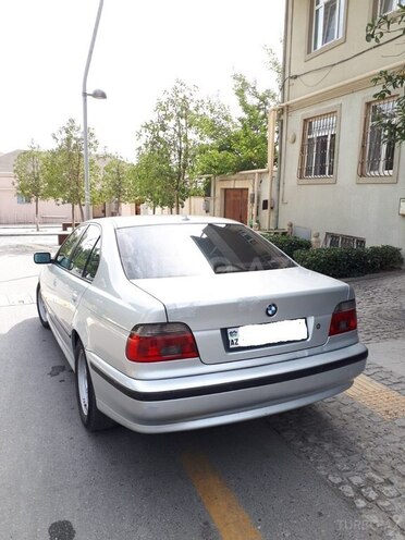 BMW 528 1999, 391,000 km - 2.8 l - Bakı