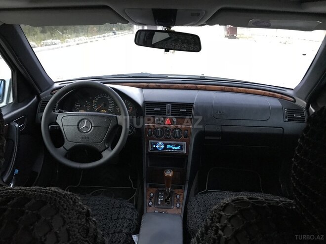 Mercedes C 180 1999, 196,000 km - 1.8 l - Bakı