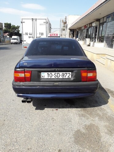 Opel Vectra 1994, 260,000 km - 2.0 l - Bakı