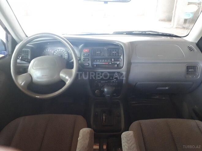 Suzuki  2001, 260,000 km - 2.7 л - Saatlı