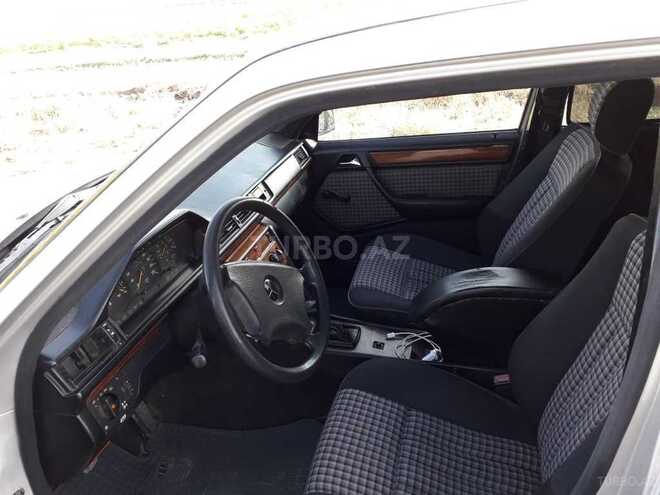 Mercedes E 200 1991, 254,000 km - 2.0 л - Gəncə