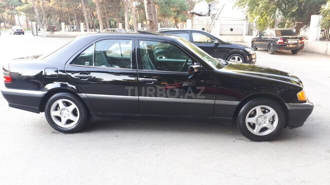 Mercedes C 230 1999, 197,000 km - 2.3 l - Bakı