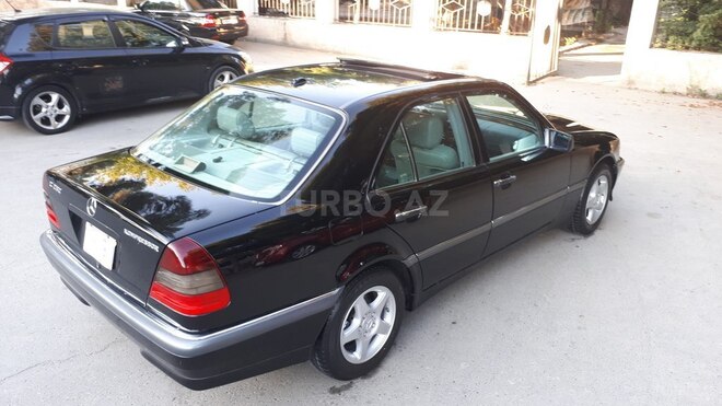 Mercedes C 230 1999, 197,000 km - 2.3 l - Bakı