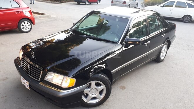 Mercedes C 230 1999, 197,000 km - 2.3 l - Bakı