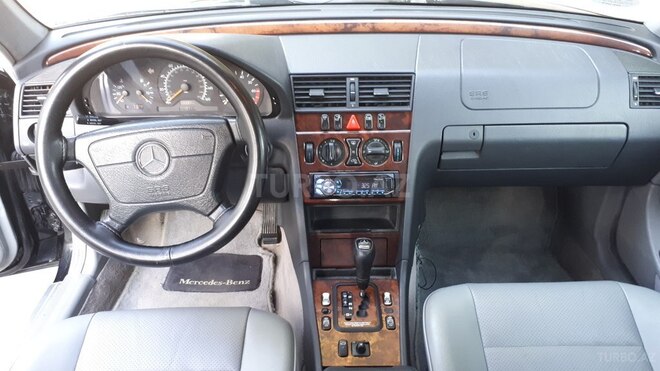 Mercedes C 230 1999, 197,000 km - 2.3 l - Bakı