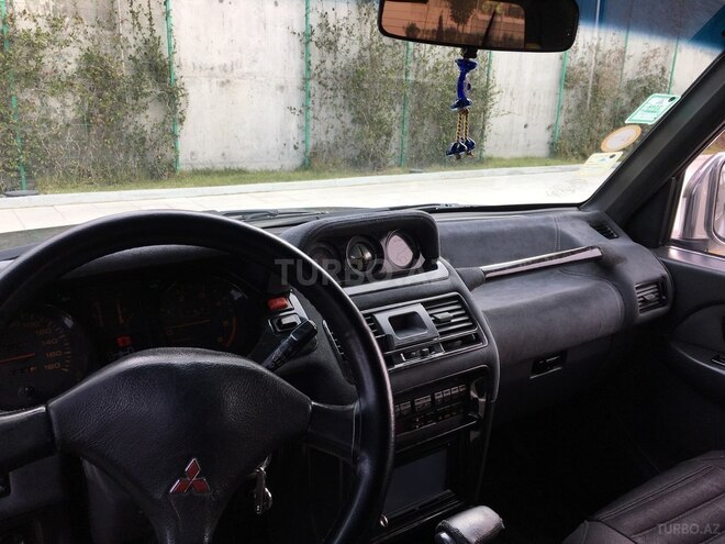 Mitsubishi Pajero 1992, 310,000 km - 2.5 l - Bakı