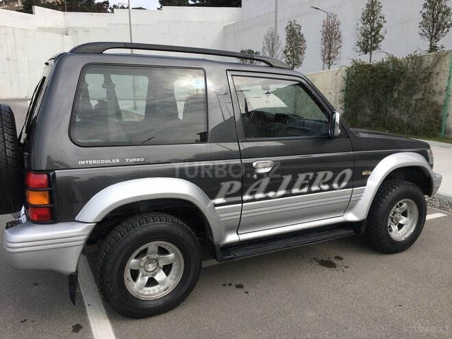 Mitsubishi Pajero 1992, 310,000 km - 2.5 l - Bakı