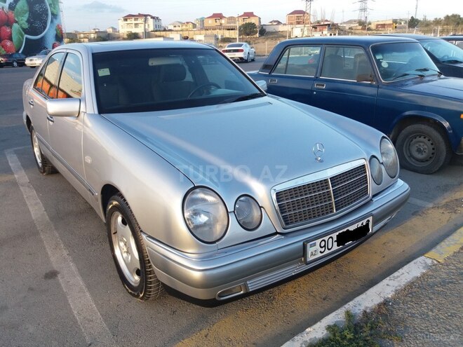 Mercedes E 240 1999, 238,000 km - 2.4 л - Bakı