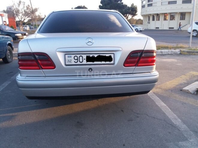 Mercedes E 240 1999, 238,000 km - 2.4 л - Bakı