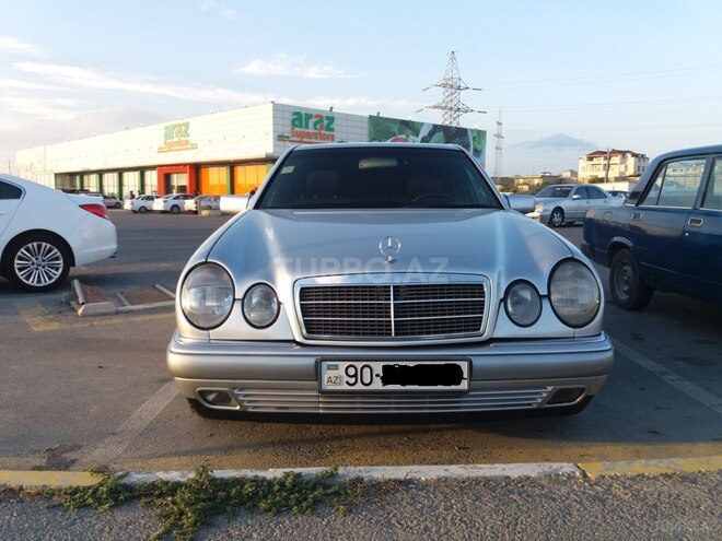 Mercedes E 240 1999, 238,000 km - 2.4 л - Bakı