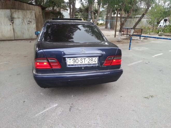 Mercedes E 240 1998, 263,523 km - 2.4 л - Sumqayıt