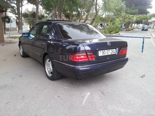Mercedes E 240 1998, 263,523 km - 2.4 л - Sumqayıt