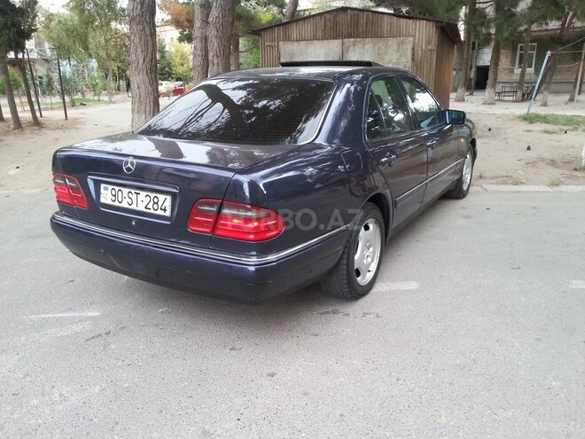 Mercedes E 240 1998, 263,523 km - 2.4 л - Sumqayıt