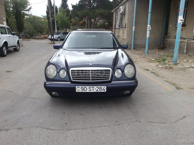 Mercedes E 240 1998, 263,523 km - 2.4 л - Sumqayıt