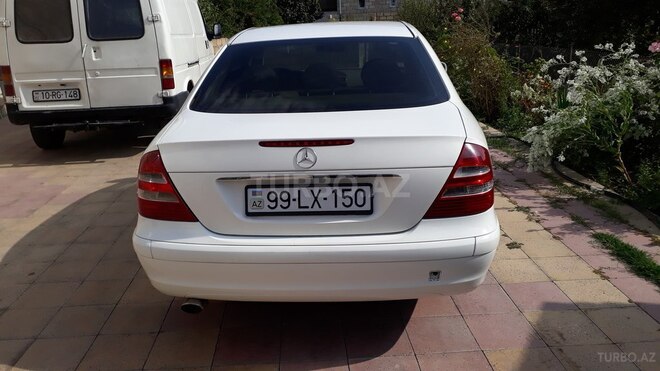 Mercedes E 240 2003, 225,000 km - 2.6 l - Beyləqan