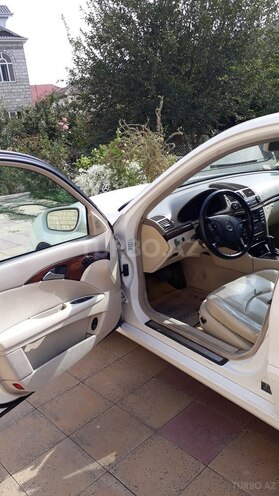 Mercedes E 240 2003, 225,000 km - 2.6 l - Beyləqan
