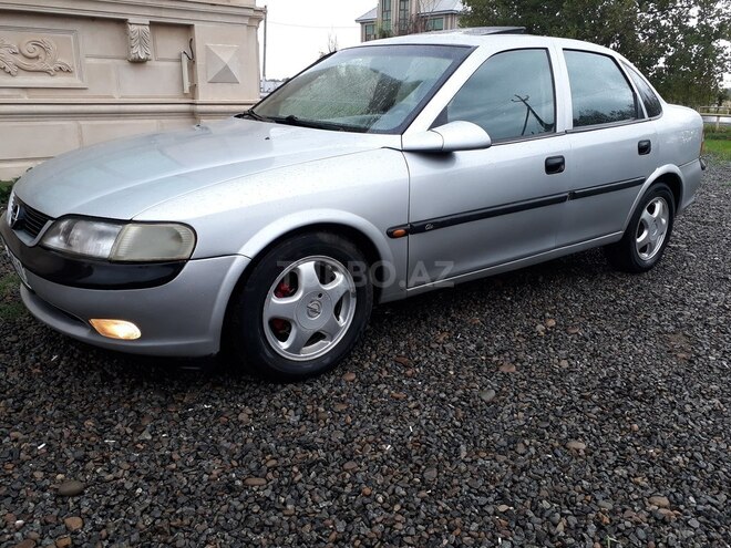 Opel Vectra 1997, 290,555 km - 1.6 l - Masallı
