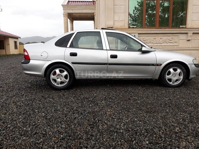 Opel Vectra 1997, 290,555 km - 1.6 l - Masallı