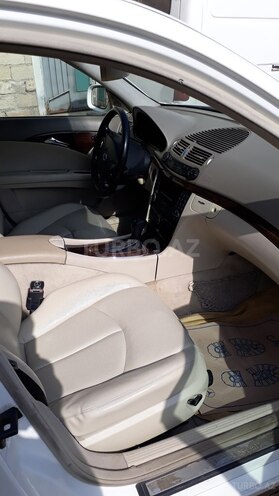 Mercedes E 240 2003, 225,000 km - 2.6 l - Beyləqan