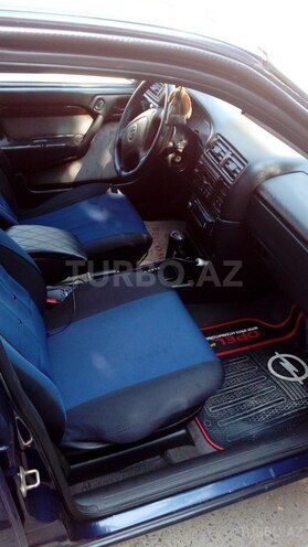 Opel Vectra 1995, 307,586 km - 2.0 л - Bakı