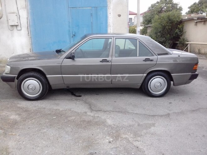 Mercedes 190 1992, 262,196 km - 2.0 л - Bakı