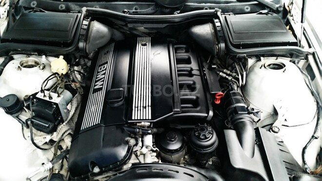 BMW 523 1999, 368,000 km - 2.5 l - Bakı