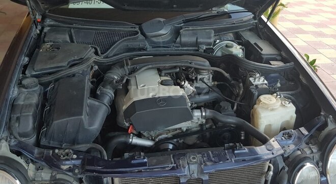 Mercedes E 200 2000, 268,000 km - 2.0 l - Bakı