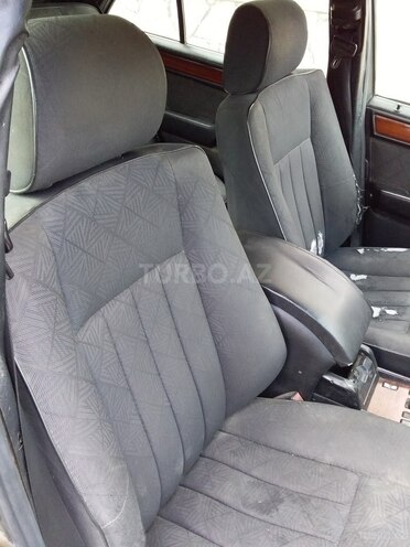 Mercedes E 250 1994, 54,321 km - 2.5 л - Neftçala