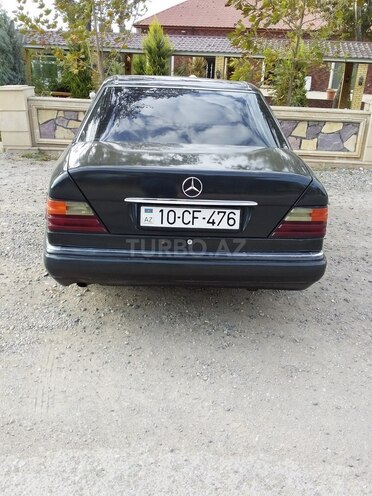Mercedes E 250 1994, 54,321 km - 2.5 л - Neftçala