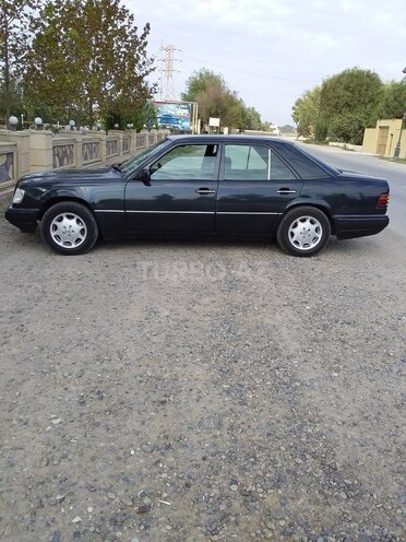 Mercedes E 250 1994, 54,321 km - 2.5 л - Neftçala