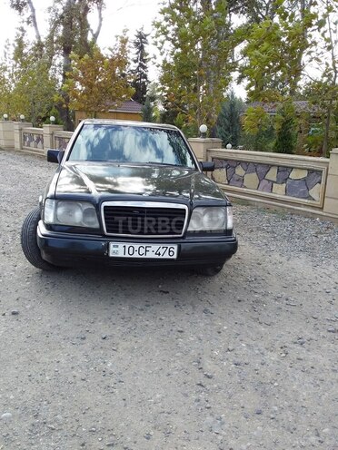Mercedes E 250 1994, 54,321 km - 2.5 л - Neftçala