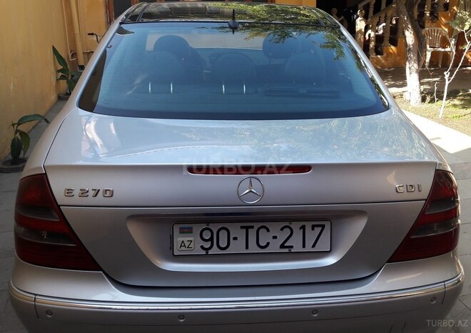 Mercedes E 270 2002, 370,000 km - 2.7 l - Bakı