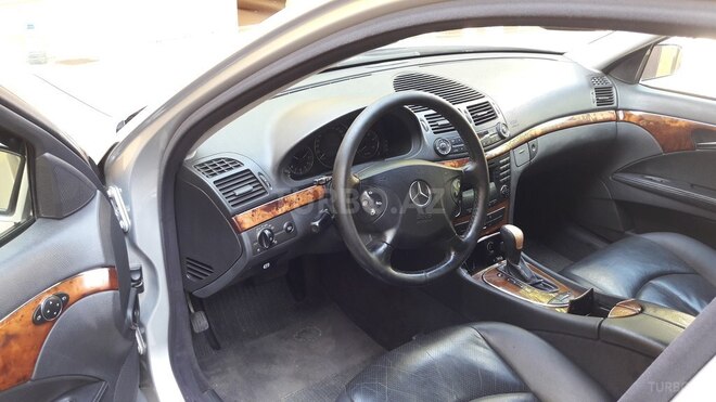 Mercedes E 270 2002, 370,000 km - 2.7 l - Bakı