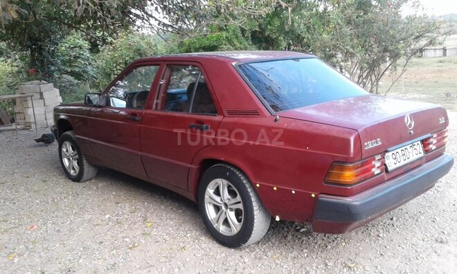 Mercedes 190 1992, 700,000 km - 1.8 л - Yevlax