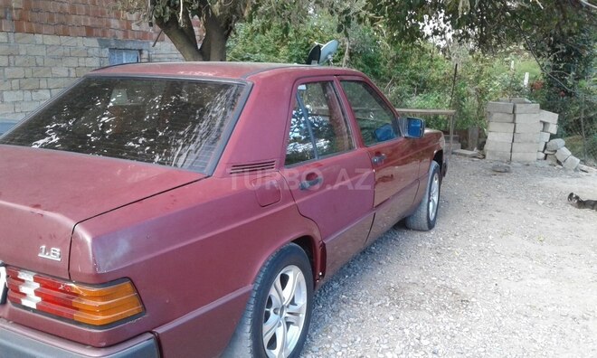 Mercedes 190 1992, 700,000 km - 1.8 л - Yevlax