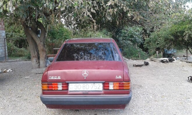 Mercedes 190 1992, 700,000 km - 1.8 л - Yevlax