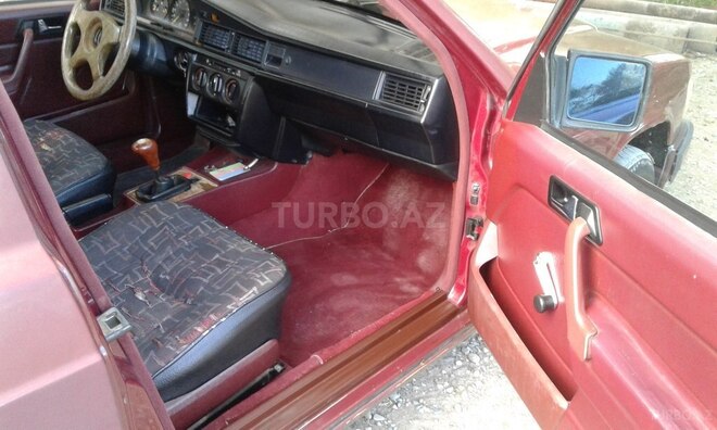 Mercedes 190 1992, 700,000 km - 1.8 л - Yevlax