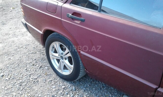 Mercedes 190 1992, 700,000 km - 1.8 л - Yevlax