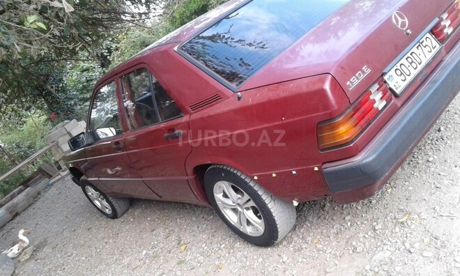 Mercedes 190 1992, 700,000 km - 1.8 л - Yevlax