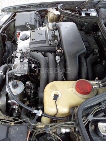 Mercedes E 250 1995, 32,543 km - 0.3 l - Neftçala