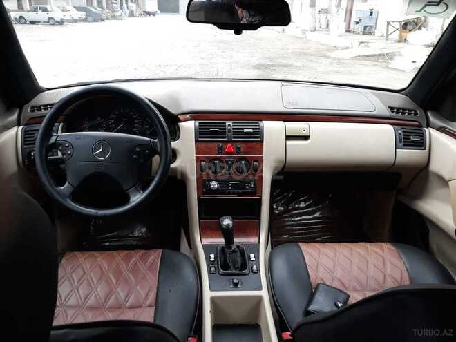 Mercedes E 220 1996, 652,856 km - 2.2 l - Bakı