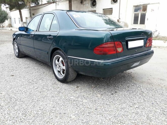 Mercedes E 220 1996, 652,856 km - 2.2 l - Bakı