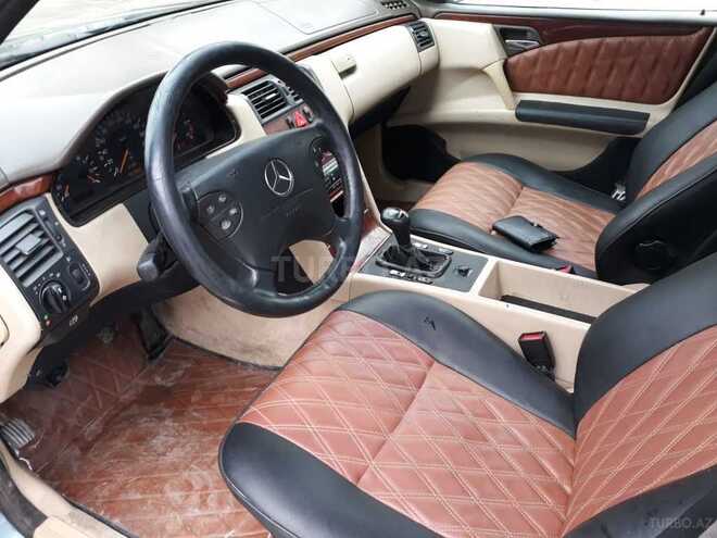 Mercedes E 220 1996, 652,856 km - 2.2 l - Bakı